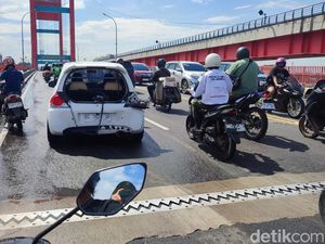 Laka Beruntun di Jembatan Ampera, Lalu Lintas Macet Parah