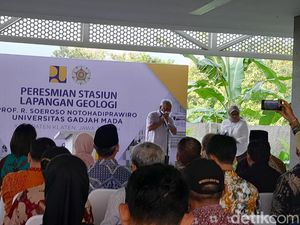 Tangis Haru Menteri Basuki Resmikan Stasiun Lapangan Geologi di Bayat Klaten