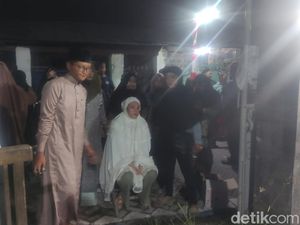 5 Fakta Pilu Meninggalnya Ayah Via Vallen 5 Fakta Pilu Meninggalnya Ayah Via Vallen