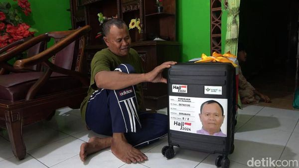 Pencari Rumput di Lamongan Akhirnya Berangkat Haji Usai Nabung 13 Tahun