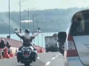 Viral Klub Moge Konvoi di Jembatan Suramadu, HDCI Sebut Asal Lampung Viral Klub Moge Konvoi di Jembatan Suramadu, HDCI Sebut Asal Lampung