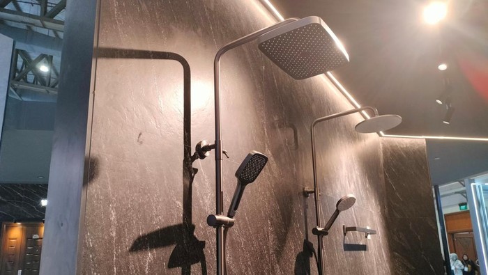Tampilan shower seri Loire milik PT Global Pasifik Prima yang dipamerkan di Jakarta Convention Center/Sekar Aqillah Indraswari Tampilan shower seri Loire milik PT Global Pasifik Prima yang dipamerkan di Jakarta Convention Center.