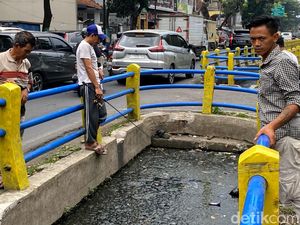 Viral Saluran Irigasi di Leuwipanjang Bandung Jadi Tempat Mancing