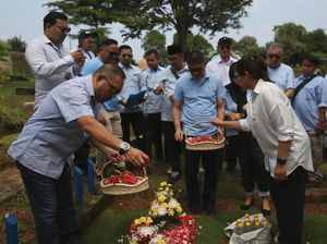 Peringati 26 Tahun Reformasi, Laskar Trisakti 08 Lakukan Ziarah Peringati 26 Tahun Reformasi, Laskar Trisakti 08 Lakukan Ziarah