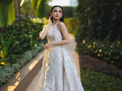 10 Inspirasi Gaun Pengantin Artis Indonesia Karya Hian Tjen