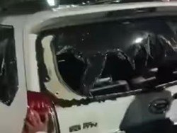 Kepergok Mesum, Sopir Xenia di Jember Kabur Lalu Tabrak-Seret Motor Polisi