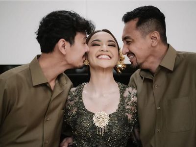 7 Momen Manis Mahalini dan 2 Kakak Laki-lakinya, Jadi Sorotan di Pernikahan
