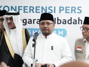 Menag Yaqut Tiba di Arab Saudi, Pastikan Kesiapan Pelayanan Jemaah Haji Menag Yaqut Tiba di Arab Saudi, Pastikan Kesiapan Pelayanan Jemaah Haji