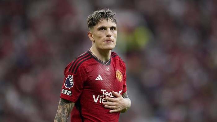 Manchester Uniteds Alejandro Garnacho reacts during the English Premier League soccer match between Manchester United and Arsenal at the Old Trafford Stadium in Manchester, England, Sunday, May 12, 2024. (AP Photo/Dave Thompson)