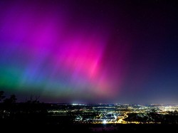 Seperti Ini Badai Matahari Hantam Bumi Terlihat dari Luar Angkasa