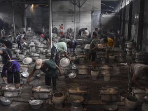 Intip Potret Sentra Pembuatan Wajan Tradisional