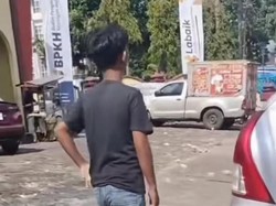 Heboh Jukir Liar Palak Pemobil Rp 30 Ribu di Asrama Haji Sudiang Makassar