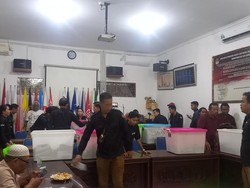 KPU Buleleng Tolak Pendaftaran Dua Paslon Independen