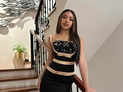 Gaya Naura Ayu di Nikahan Mahalini, Cantik Menawan Pakai Dress Lama Ibunya