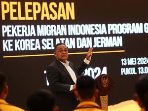Kepala BP2MI Lepas 85 PMI ke Korea Selatan Kepala BP2MI Lepas 85 PMI ke Korea Selatan