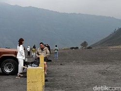 Belasan Ribu Orang ke Bromo Long Weekend Lalu, Meningkat Drastis!