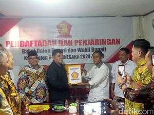 Bawono Politikus Golkar Daftar Calon Bupati Banjarnegara ke 4 Partai Bawono Politikus Golkar Daftar Calon Bupati Banjarnegara ke 4 Partai