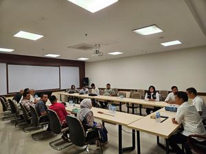 Rektor Unri Resmi Cabut Laporan soal Konten Mahasiswa Kritik Uang Kuliah Rektor Unri Resmi Cabut Laporan soal Konten Mahasiswa Kritik Uang Kuliah