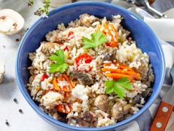 Resep Nasi Gurih Jamur dan Wortel yang Praktis Untuk Menu Makan Siang