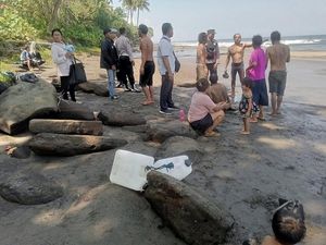 Pria Hilang Terseret Arus Saat Berenang di Pantai Galuh Jembrana Pria Hilang Terseret Arus Saat Berenang di Pantai Galuh Jembrana