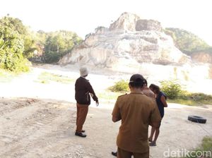 Pemkab Bone Minta Pemprov Sulsel Tinjau Ulang Izin Tambang Batu di Wollangi Pemkab Bone Minta Pemprov Sulsel Tinjau Ulang Izin Tambang Batu di Wollangi