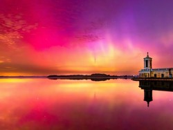 Pemandangan Langka Aurora Borealis di Penjuru Dunia, Apa Penyebabnya?