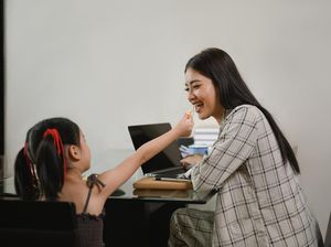 7 Tips Membesarkan Anak dengan Otak yang Berkembang dan Tangguh dari Ahli 7 Tips Membesarkan Anak dengan Otak yang Berkembang dan Tangguh dari Ahli