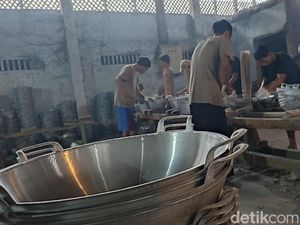 Melihat Pembuatan Wajan Tradisional di Kampung Katel Sindangsari Ciamis