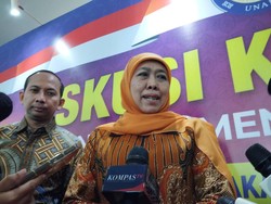 Rektor Unair Minta Khofifah Cuti dari Ketua IKA Saat Maju Pilgub Jatim 2024