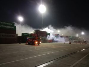 Kebakaran Kontainer di Pelabuhan Tanjung Priok Padam, Penyebab Diselidiki