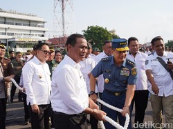 Mentan Lepas Alsintan untuk Dukung Merauke Jadi Lumbung Pangan