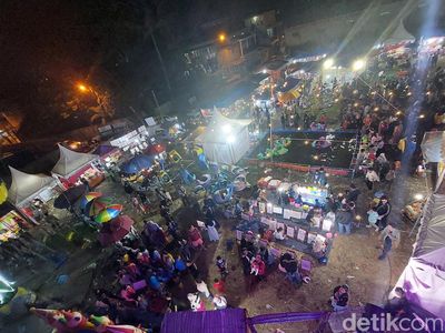Meriahnya Pasar Malam di Pinggir Kota Cimahi