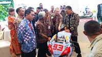 Potret Menteri ESDM Jajal Motor Marc Marquez di Acara Lebaran Migas