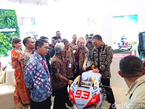 Potret Menteri ESDM Jajal Motor Marc Marquez di Acara Lebaran Migas