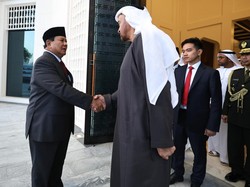 Momen Prabowo Perkenalkan Gibran Sebagai Wakil Presiden ke MBZ