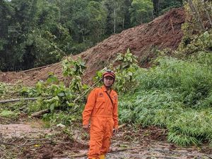 Kisah Sang Penanggulang Bencana: Dikejar Babi-Kecebur di Kolam