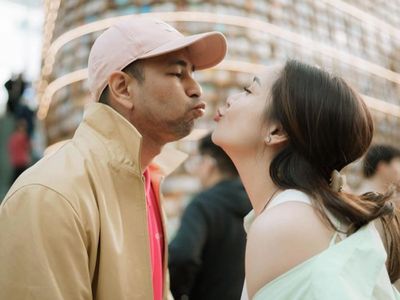 7 Potret Mesra Raffi Ahmad & Nagita Slavina di Korea, Gemas Bak ABG Pacaran