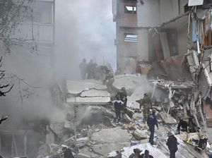 Rudal Rusia Hantam Ukraina Selatan, Sedikitnya 8 Orang Tewas Rudal Rusia Hantam Ukraina Selatan, Sedikitnya 8 Orang Tewas