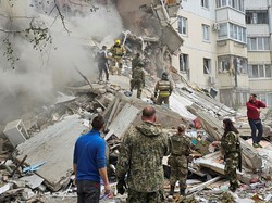 Penampakan Bangunan di Chuhuiv Ukraina Hancur Seusai Serangan Rusia