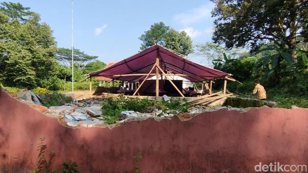 Potret Dua SDN di Pelosok Cianjur Rusak