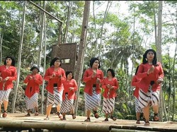 Senja Kala Tari Buhun Benjang Batok Pangandaran