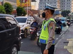 Lalin Jalan Dewi Sartika Arah Kalibata Jaksel Macet Pagi Ini