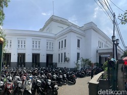 Ada Bunker di Stasiun KA Tanjung Priok, Konon Tembus ke Pelabuhan