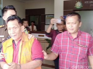 Buron 6 Bulan, Koruptor Tanah Perumahan YIA Rp 23 M Diringkus Kejaksaan Buron 6 Bulan, Koruptor Tanah Perumahan YIA Rp 23 M Diringkus Kejaksaan