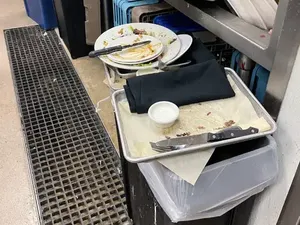 10 Potret Rahasia Dapur Resto Terungkap, Banyak yang Jorok!