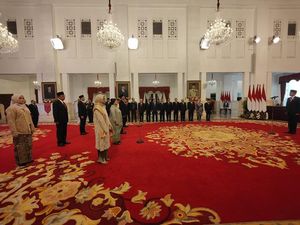 Presiden Jokowi Saksikan Sumpah Jabatan 7 Anggota LPSK Periode 2024-2029 Presiden Jokowi Saksikan Sumpah Jabatan 7 Anggota LPSK Periode 2024-2029