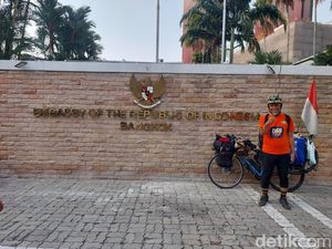 Modal Rp 5 Juta, Pria Asal Malang Buktikan Bisa Bersepeda ke Makkah Modal Rp 5 Juta, Pria Asal Malang Buktikan Bisa Bersepeda ke Makkah