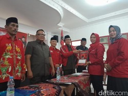 Bupati Petahana Eistianah Resmi Daftar Bacabup Demak ke PDIP
