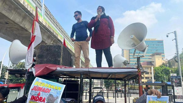 Buruh Perkebunan Sawit di Sumsel Demo Mabes Polri