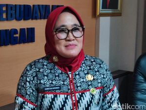 Selain Study Tour, SMA-SMK Negeri di Jateng Juga Dilarang Jual LKS-Wisuda Selain Study Tour, SMA-SMK Negeri di Jateng Juga Dilarang Jual LKS-Wisuda